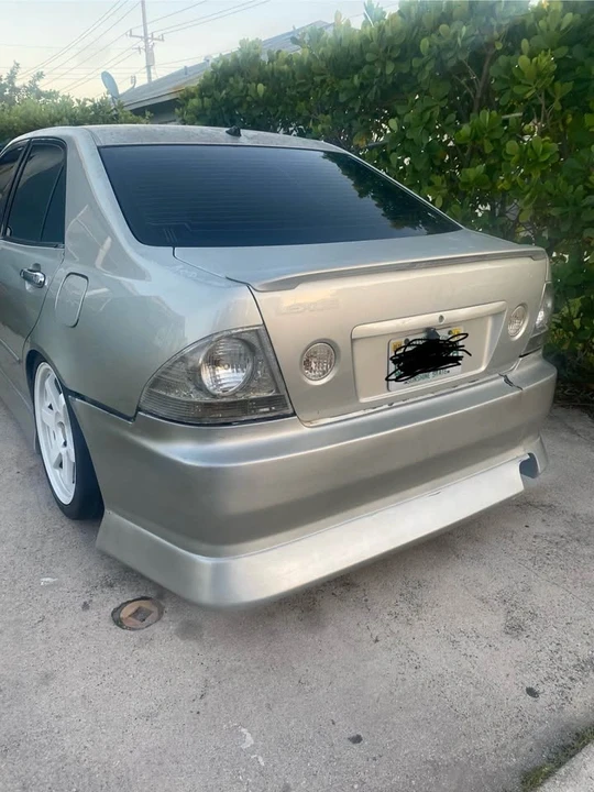2003 Lexus IS 1st Gen - Image 9 of 9