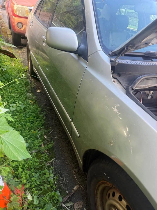 2003 Lexus IS 1st Gen - Image 4 of 9