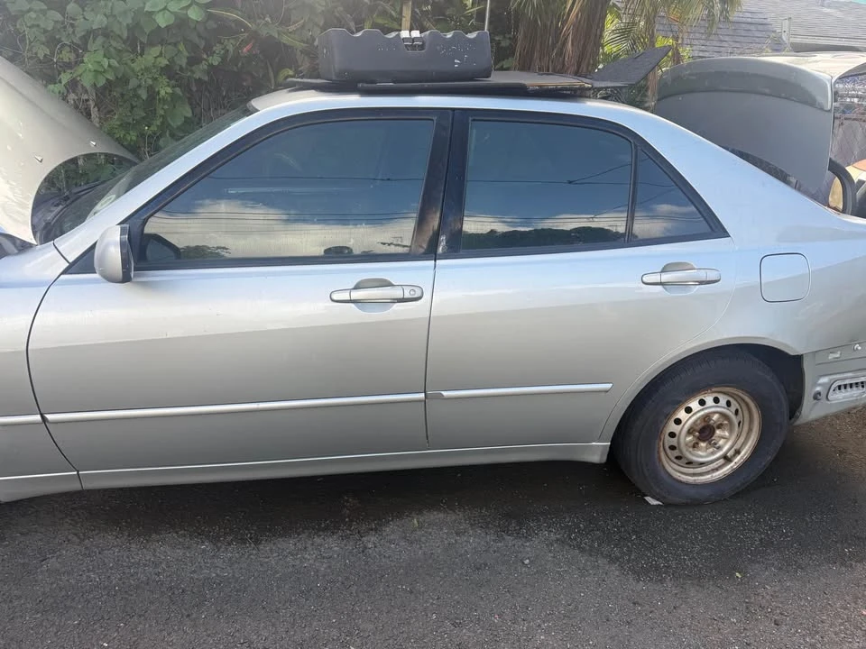 2003 Lexus IS 1st Gen - Image 3 of 9