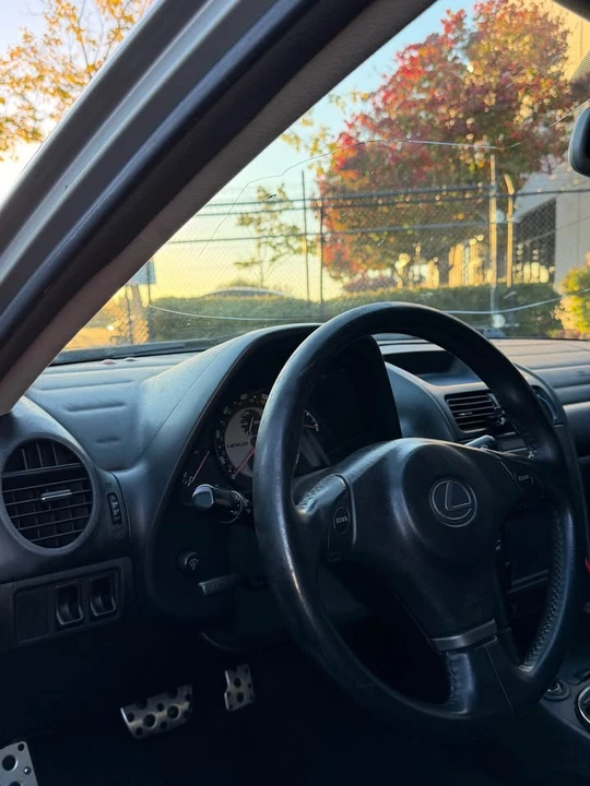 2003 Lexus IS 1st Gen - Image 5 of 6