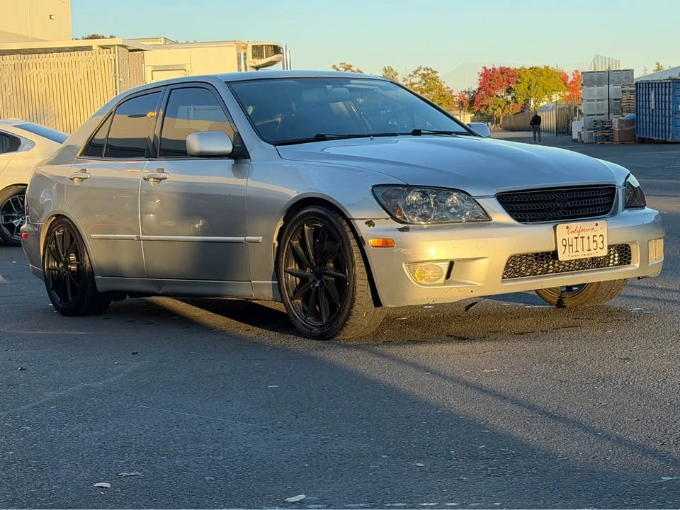 2003 Lexus IS 1st Gen - Image 4 of 6