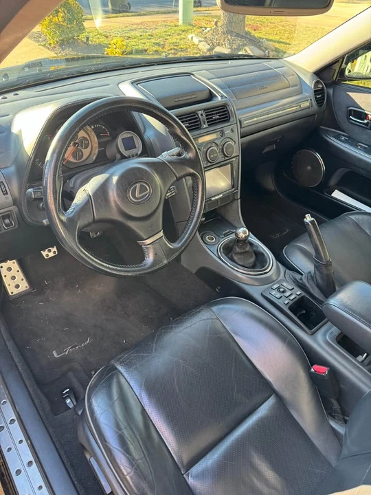 2003 Lexus IS 1st Gen - Image 6 of 16