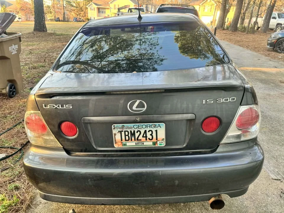 2003 Lexus IS 1st Gen - Image 8 of 9