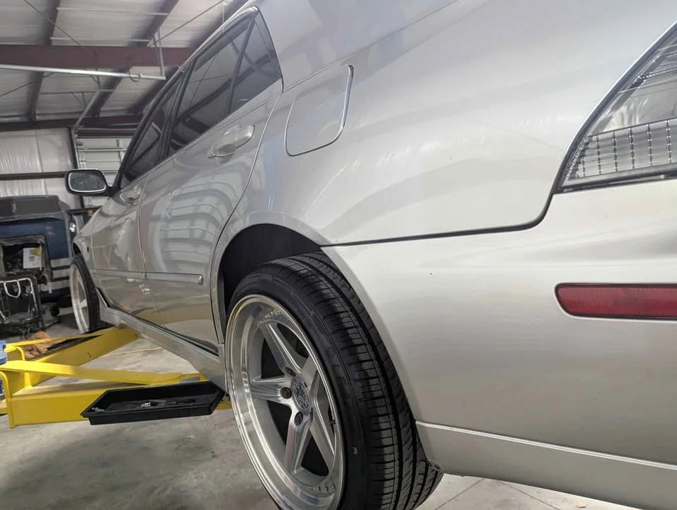 2003 Lexus IS 1st Gen - Image 9 of 14