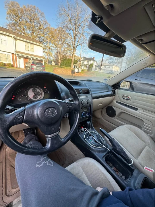 2003 Lexus IS 1st Gen - Image 8 of 10
