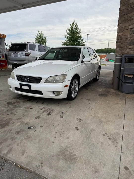 2003 Lexus IS 1st Gen - Image 10 of 10