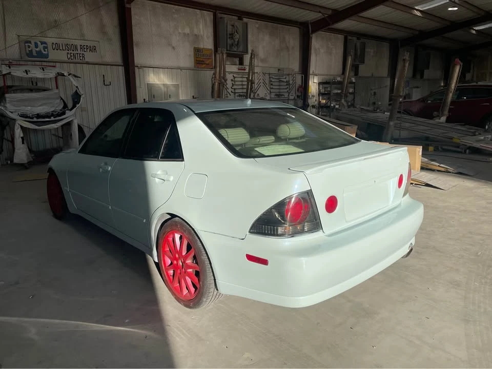 2003 Lexus IS 1st Gen - Image 4 of 6