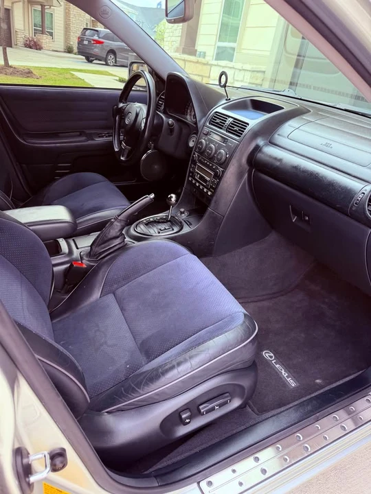 2003 Lexus IS 1st Gen - Image 11 of 20