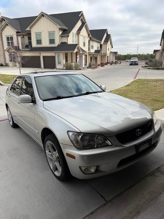 2003 Lexus IS 1st Gen - Image 3 of 20