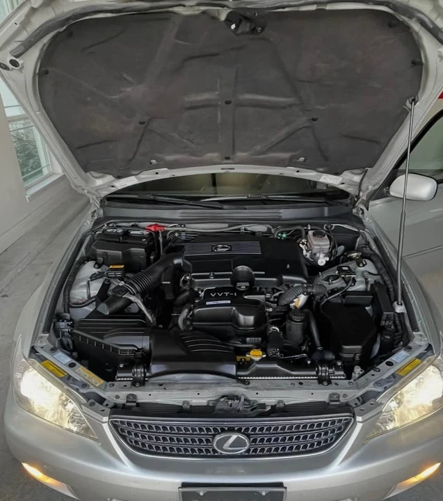 2003 Lexus IS 1st Gen - Image 12 of 20