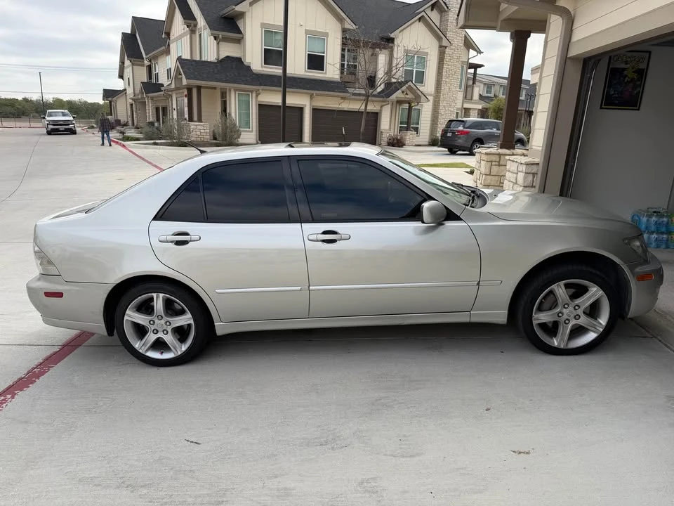 2003 Lexus IS 1st Gen - Image 4 of 20