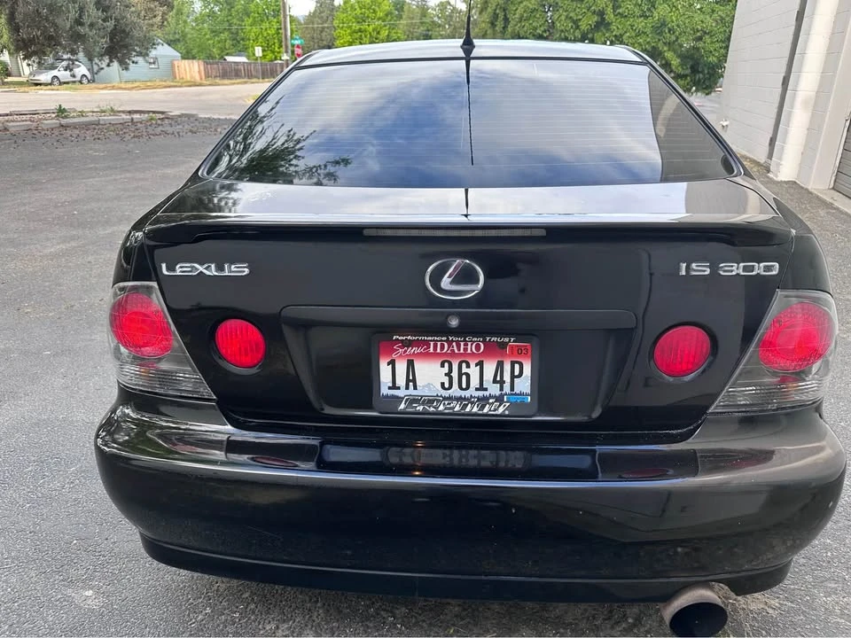 2003 Lexus IS 1st Gen - Image 16 of 21