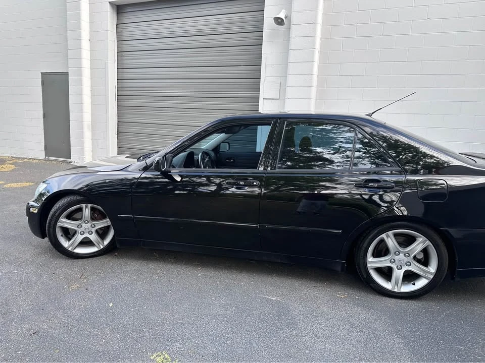 2003 Lexus IS 1st Gen - Image 18 of 21