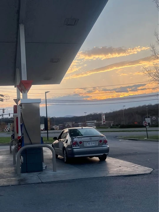 2003 Lexus IS 1st Gen - Image 4 of 8