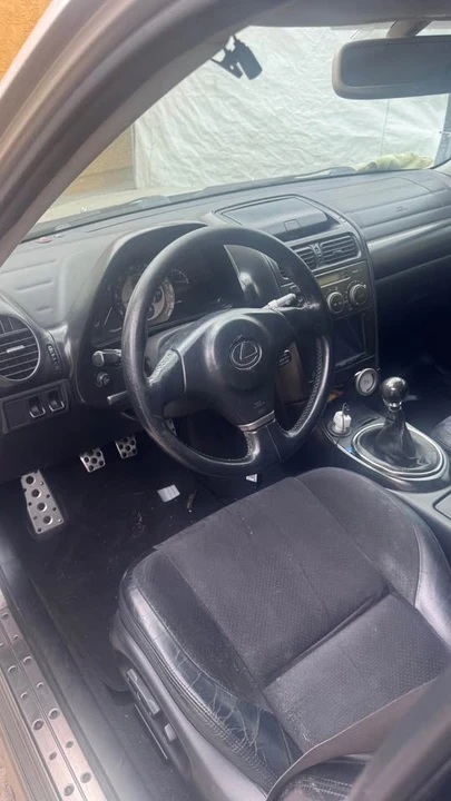 2003 Lexus IS 1st Gen - Image 7 of 8
