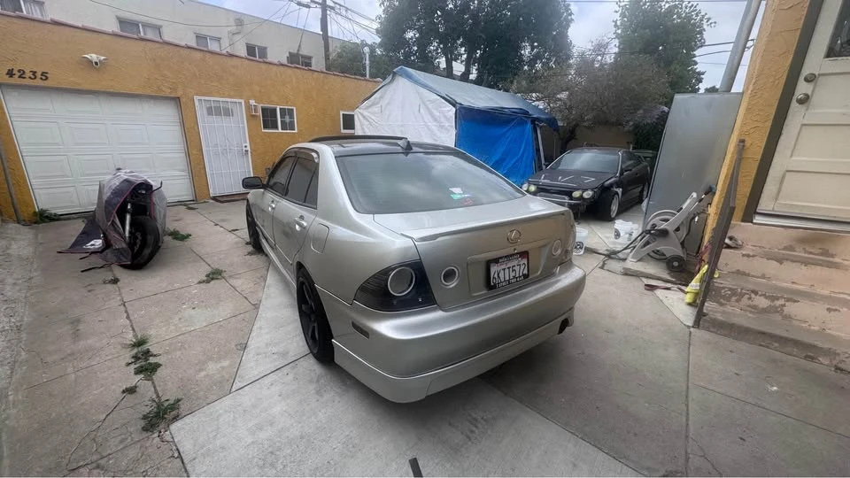 2003 Lexus IS 1st Gen - Image 4 of 8
