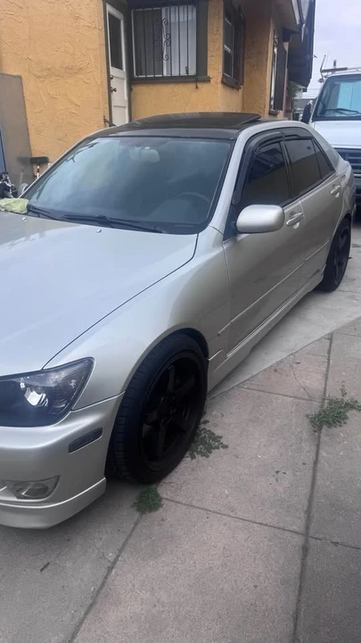 2003 Lexus IS 1st Gen - Image 2 of 8