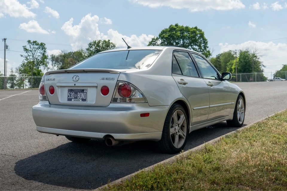 2003 Lexus IS 1st Gen - Image 6 of 15