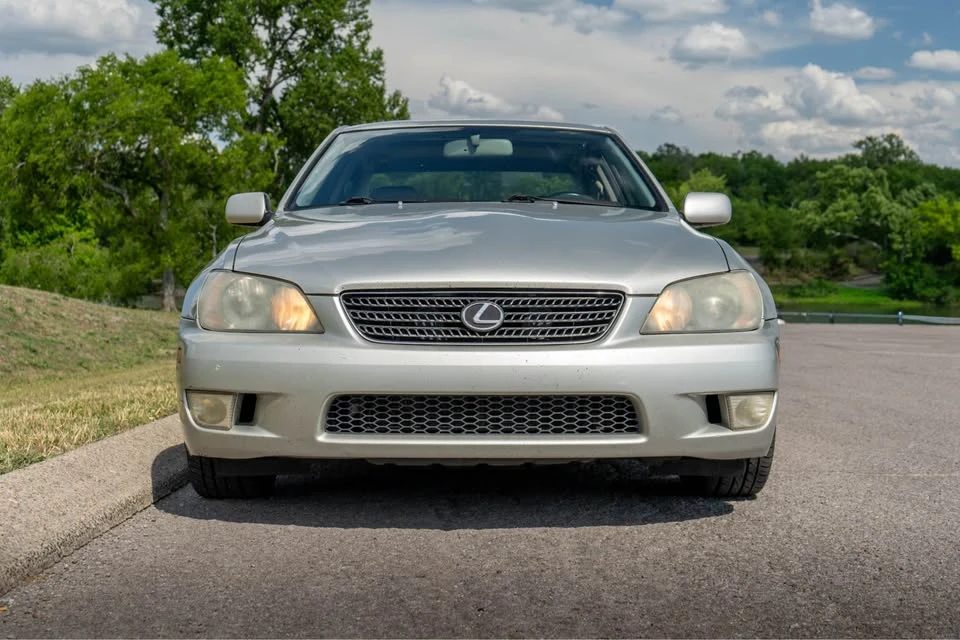 2003 Lexus IS 1st Gen - Image 9 of 15