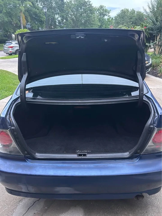 2003 Lexus IS 1st Gen - Image 15 of 20