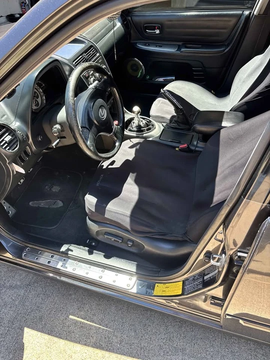 2003 Lexus IS 1st Gen - Image 6 of 13