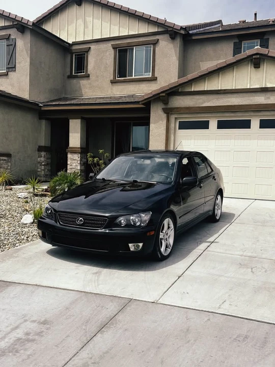2003 Lexus IS 1st Gen - Image 3 of 7