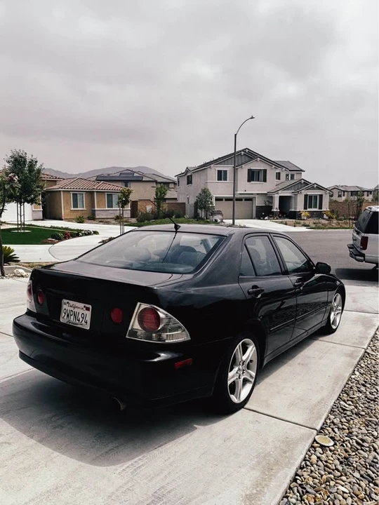 2003 Lexus IS 1st Gen - Image 4 of 7