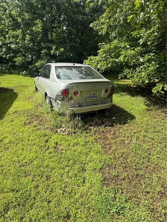 2003 Lexus IS 1st Gen - Image 10 of 16