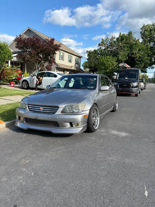 2003 Lexus IS 1st Gen - Image 2 of 14