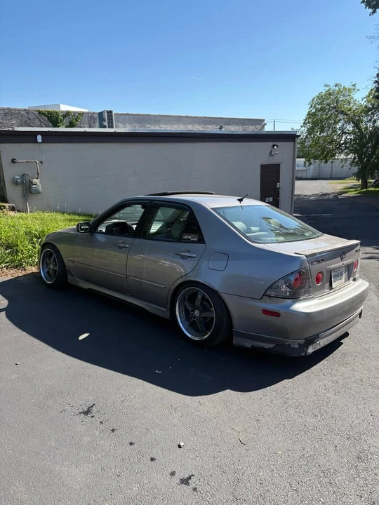 2003 Lexus IS 1st Gen - Image 7 of 14