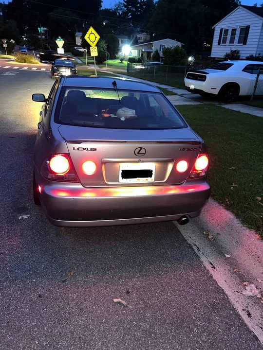 2003 Lexus IS 1st Gen - Image 12 of 13