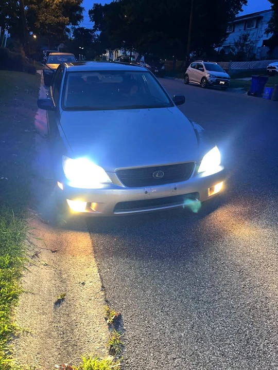 2003 Lexus IS 1st Gen - Image 10 of 13