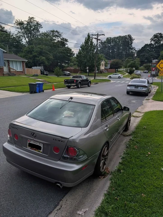 2003 Lexus IS 1st Gen - Image 2 of 13