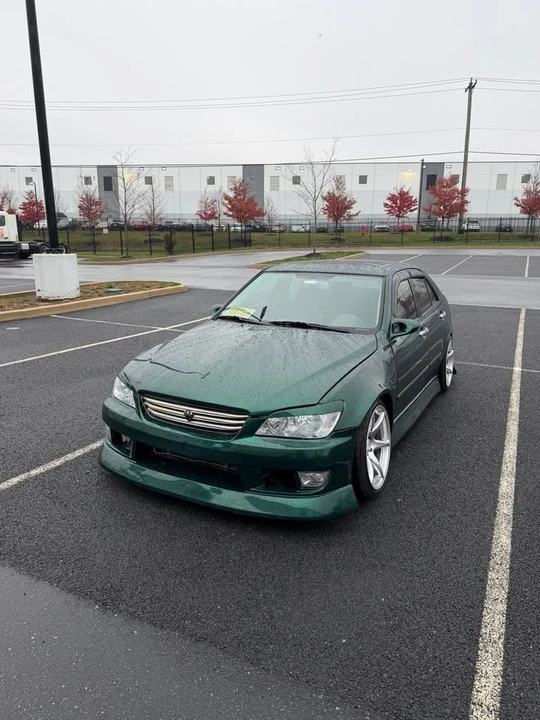 2003 Lexus IS 1st Gen - Image 4 of 10