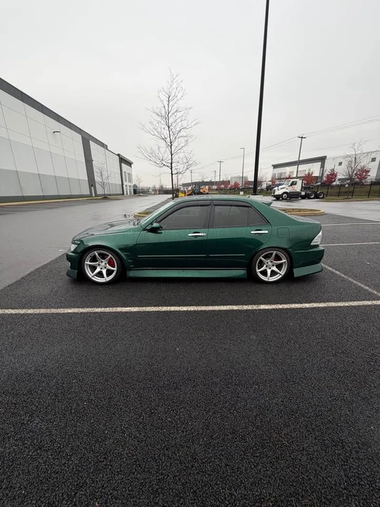 2003 Lexus IS 1st Gen - Image 3 of 10
