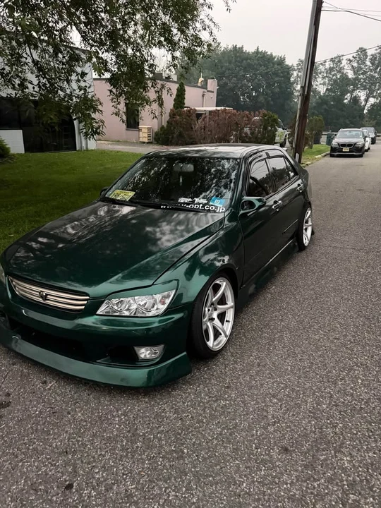 2003 Lexus IS 1st Gen - Image 9 of 10
