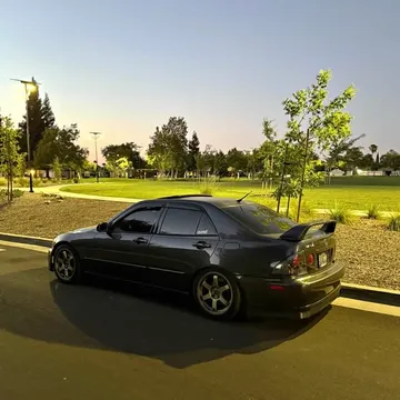 2003 Lexus IS 300 Sedan 4D
