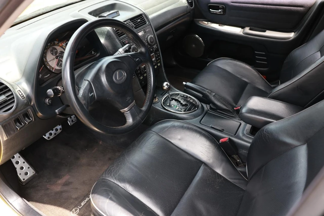 2003 Lexus IS 1st Gen - Image 4 of 31