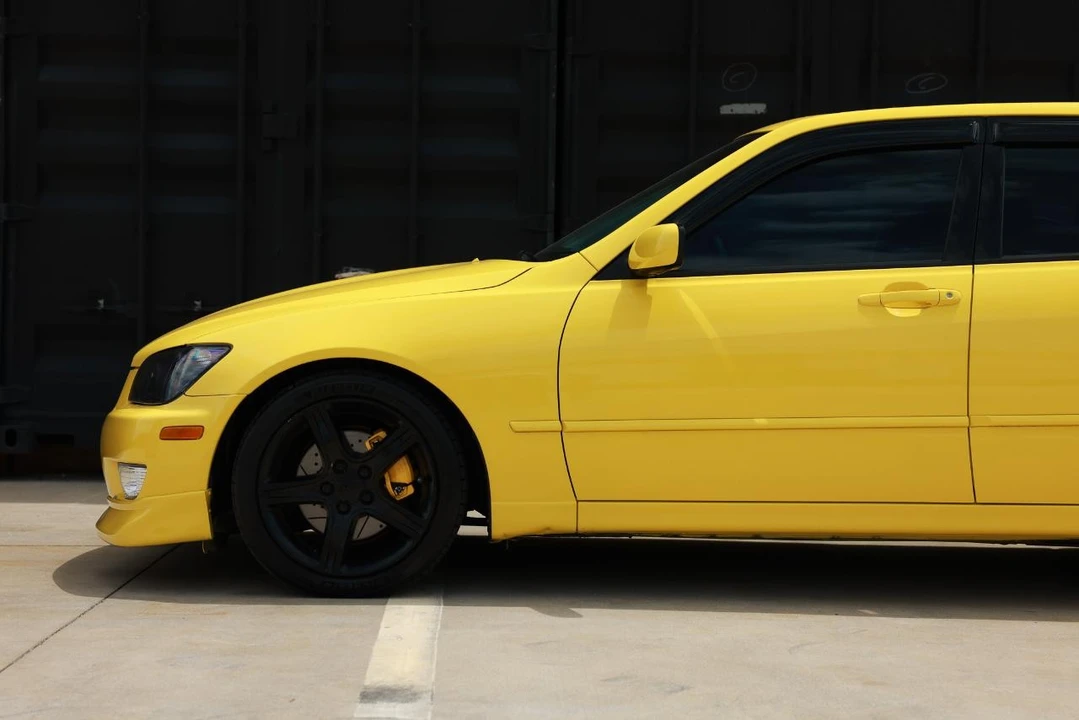 2003 Lexus IS 1st Gen - Image 25 of 31