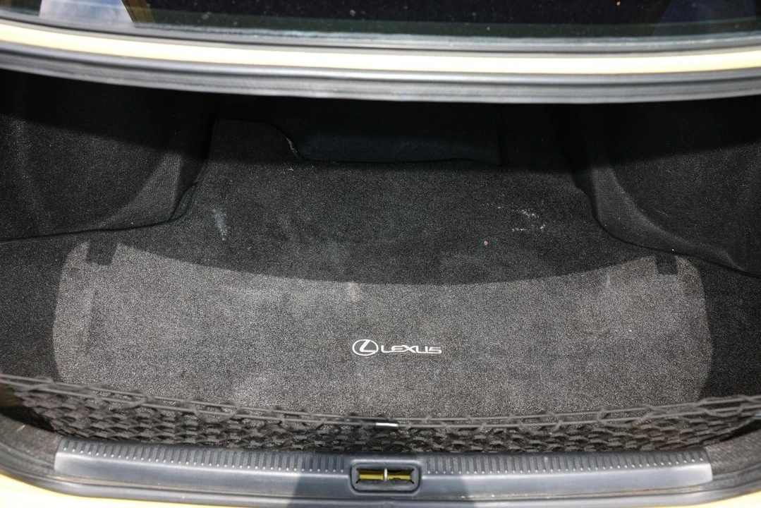 2003 Lexus IS 1st Gen - Image 23 of 31