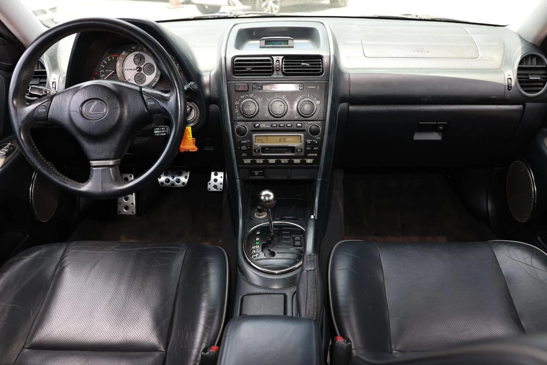 2003 Lexus IS 1st Gen - Image 21 of 31