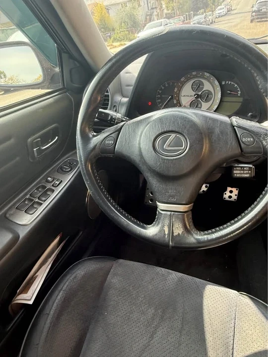 2003 Lexus IS 1st Gen - Image 5 of 7