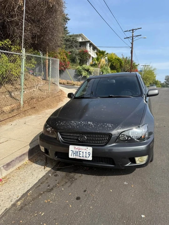 2003 Lexus IS 1st Gen - Image 2 of 7