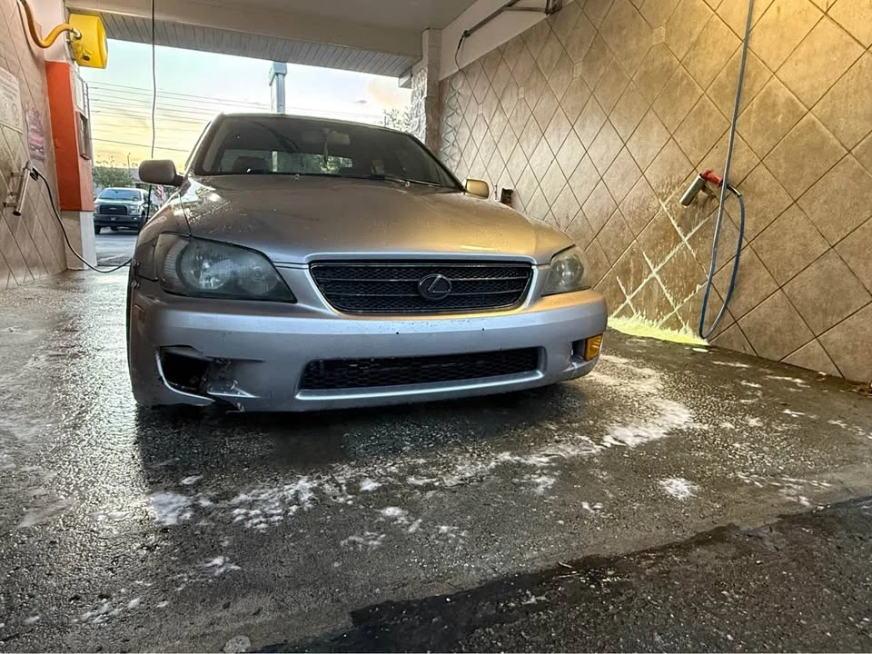2003 Lexus IS 1st Gen - Image 4 of 10
