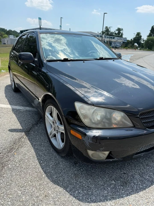 2003 Lexus IS 1st Gen - Image 2 of 11
