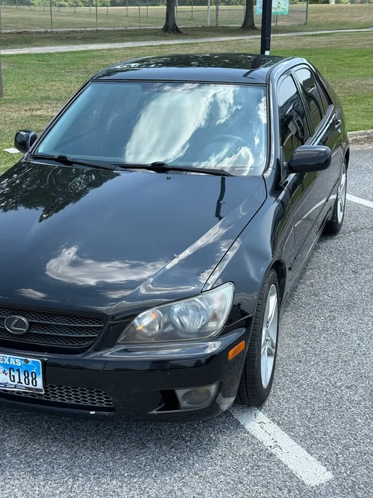 2003 Lexus IS 1st Gen - Image 3 of 11