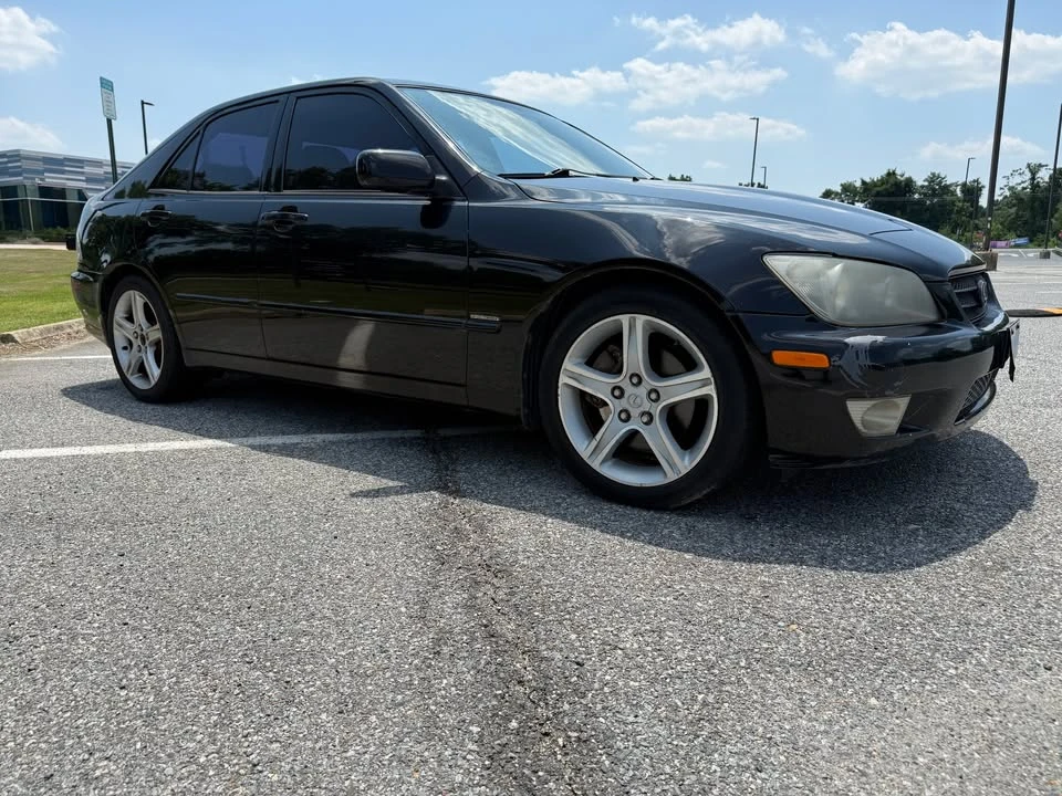 2003 Lexus IS 1st Gen - Image 4 of 11