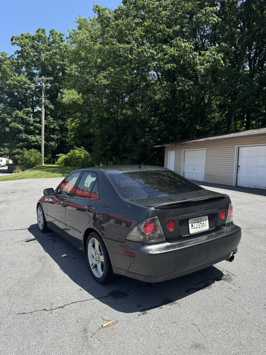 2003 Lexus IS 1st Gen - Image 5 of 11