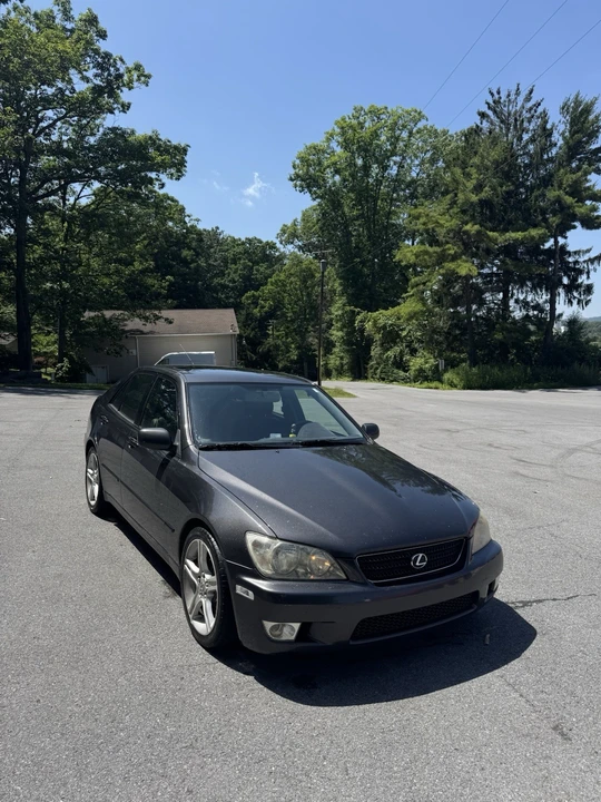 2003 Lexus IS 1st Gen - Image 2 of 11