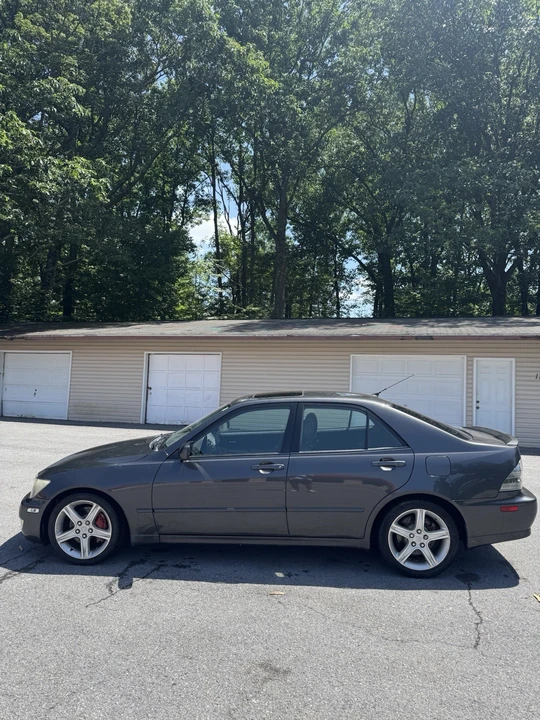 2003 Lexus IS 1st Gen - Image 6 of 11